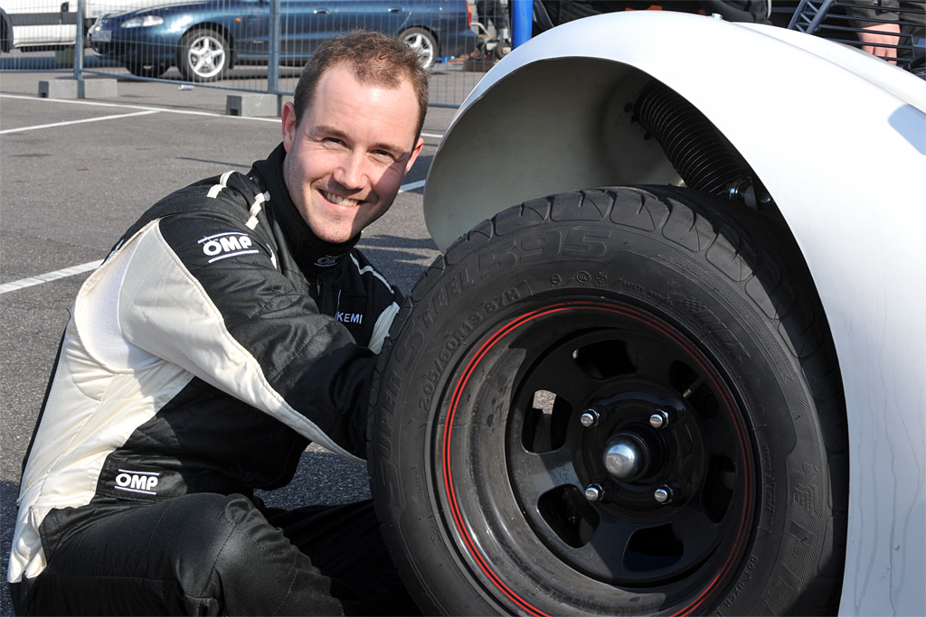 Lasse Rolighed har skiftet sin DM-vindende Peugeot ud med en langt mindre Legend Car
(Foto: Morten Alstrup)